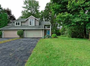 31 Captains Blvd, Waterford, NY 12188