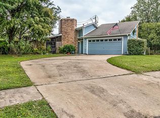 3700 Allenbrook Dr, Baytown, TX 77521