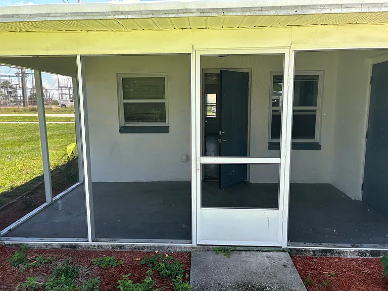 1171 Memorial Dr — Photo 10