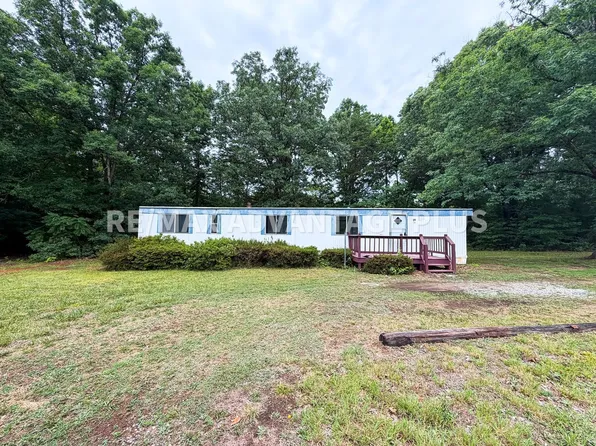 72 Oak Ln, Meherrin, VA 23954
