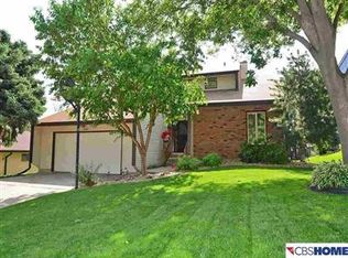 1867 S 165th St, Omaha, NE 68130