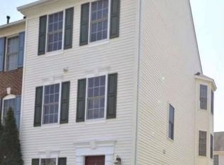 42839 Pilgrim Sq, Chantilly, VA 20152