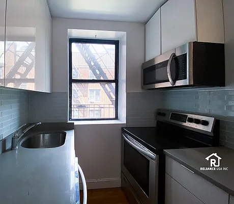 Rented by Reliance USA Inc | media 34