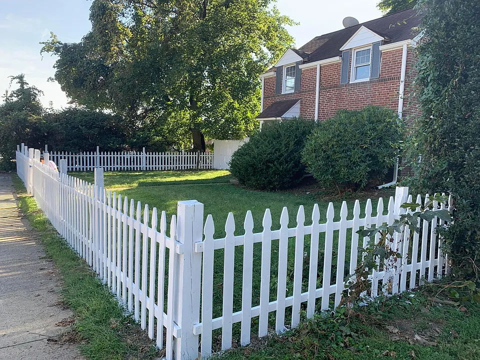 824 Burmont Rd