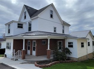 216 W Main St, Stoystown, PA 15563