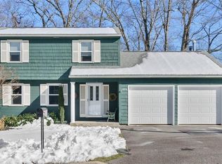 230 Boulder View Dr, Warwick, RI 02886