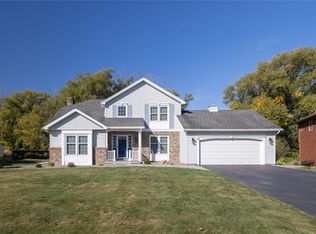 63 Brandon Cir, Rochester, NY 14612