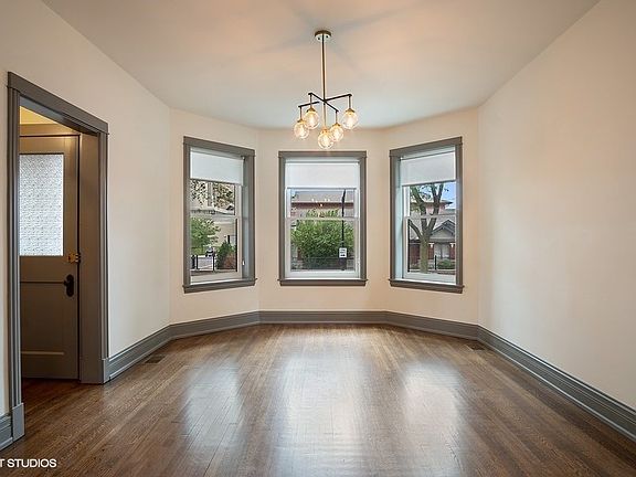 2nd image of 2215 W Thomas St #1