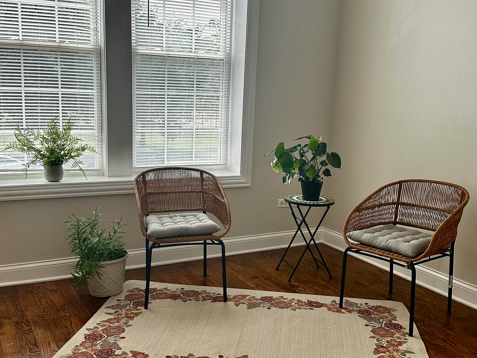 3 bed, 1200 sqft, $2,350 — Photo 4
