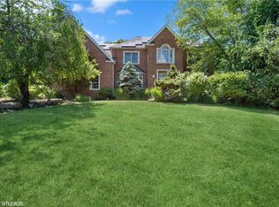 11 Birdie Dr, Montebello, NY 10901