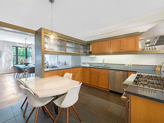 4th image of 370 Central Park W APT 501