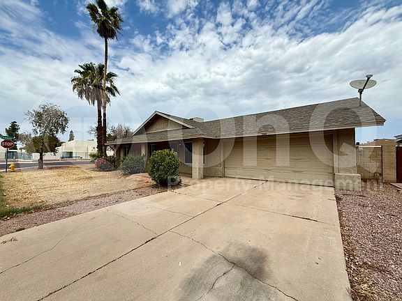 2nd image of 1266 W Mendoza Ave