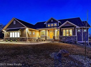 14236 Ridgemont Dr, Urbandale, IA 50323