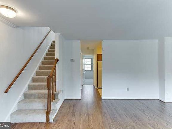 3rd image of 2510 Fairfax Dr #4BIII