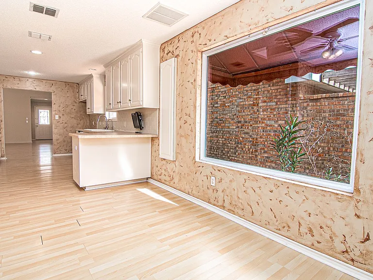 3527 Boyd Ave — Photo 8