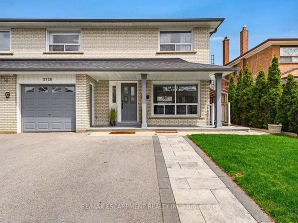 3726 Holden Cres, Mississauga, ON L5A 2V8