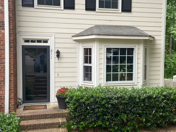 211 Bay Dr, Cary, NC 27511