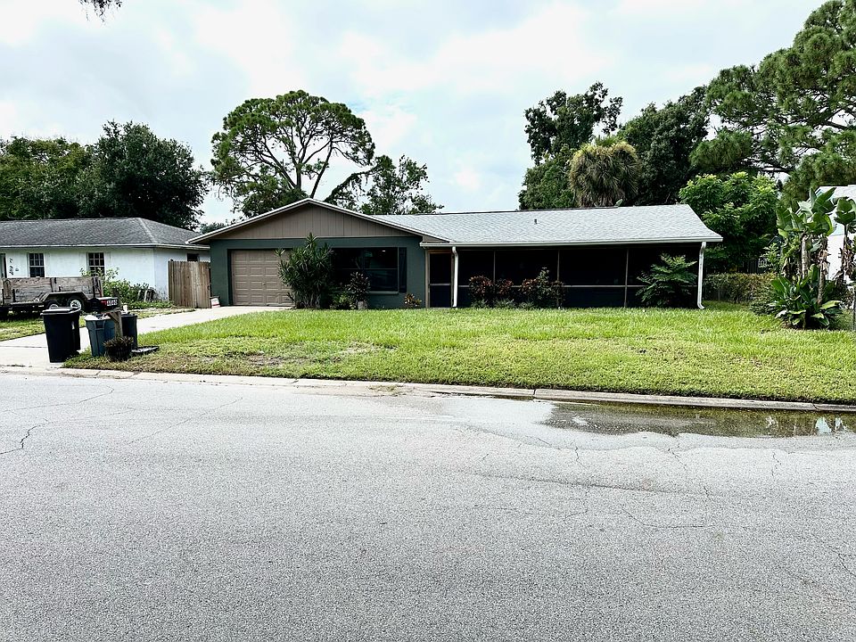 1st image of 4060 Berkshire Dr