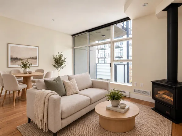 8988 Hudson St #322, Vancouver, BC V6P 6Z1