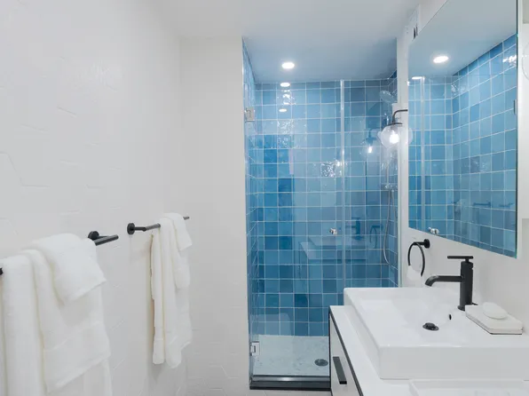 340 West 55th Street image 9 of 10