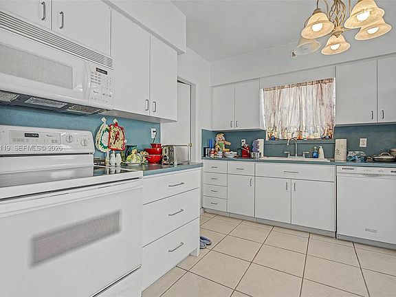 4th image of 307 Sarto Ave