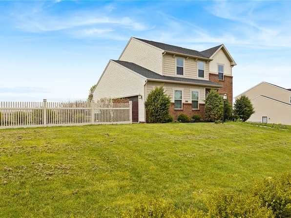 17 Goldenhill Ln, Brockport, NY 14420