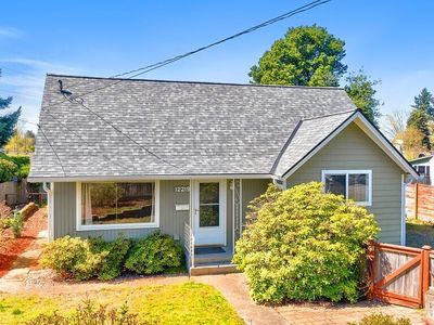 12219 76th Avenue S, Seattle, WA, 98178