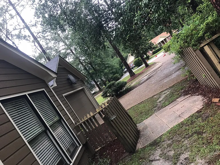 214 Oakleaf Dr — Photo 4