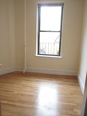 5th image of 310 E 19th St