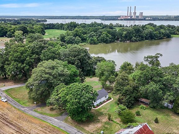 2nd image of 1675 Mallard Point Rd