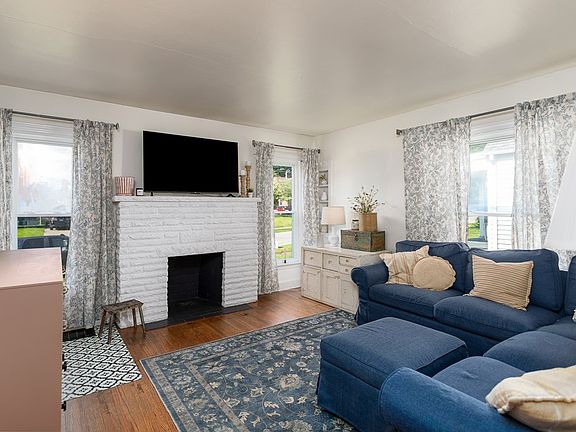 3rd image of 56 Chilton Ave