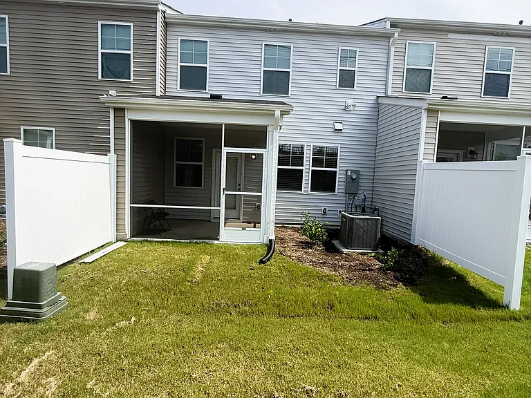1115 Aberleigh Ln — Photo 23
