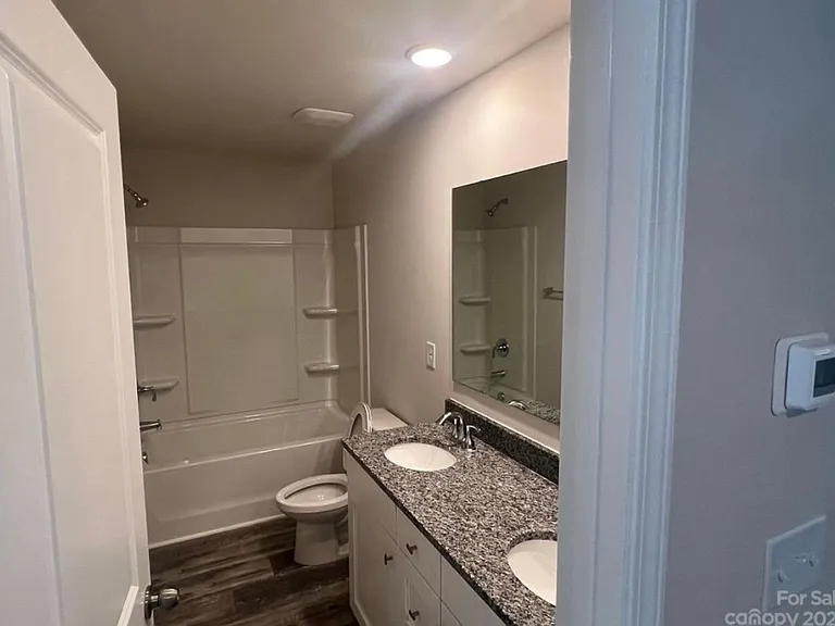 1243 Stonewyck Dr — Photo 7