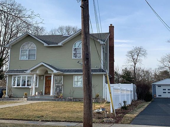 4th image of 33 Circle Dr