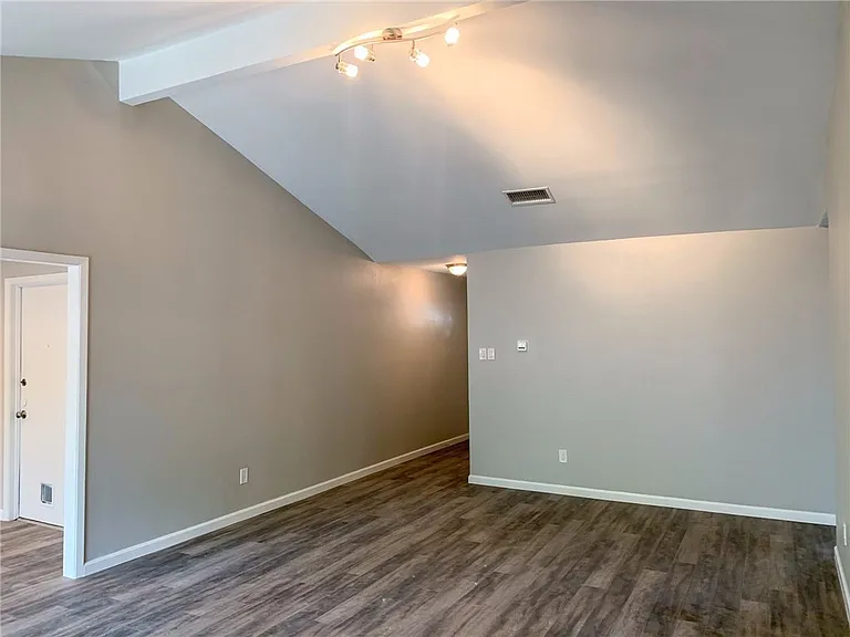 11640 Parkfield Dr — Photo 5