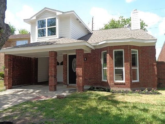 2nd image of 631 Hawthorn Pl