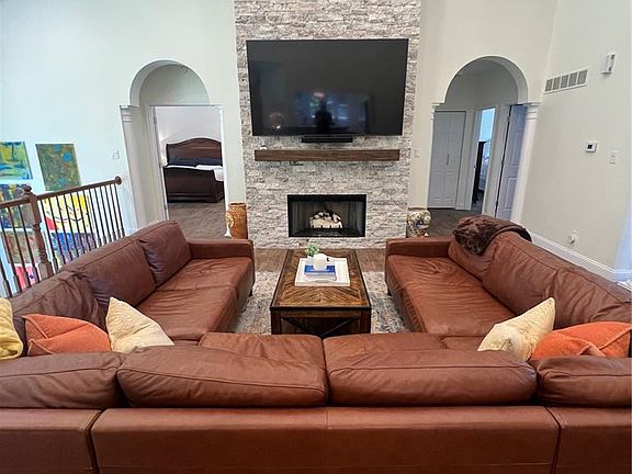 5th image of 18121 Forest Briar Ct