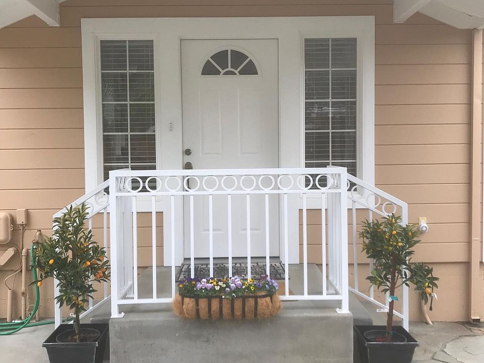 1st image of 529 Palmer Ln