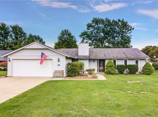10805 Meadowgrass Rd, Strongsville, OH 44136