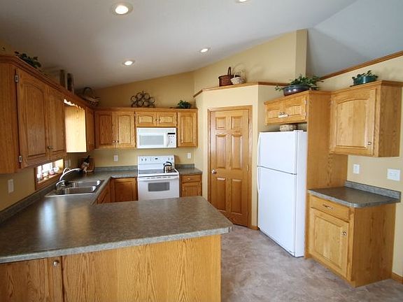 4th image of 1811 W Oakes Dr