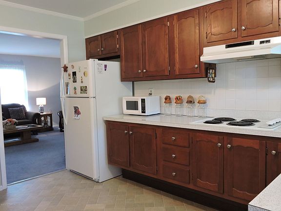 2nd image of 542A Sheffield Ct #100A