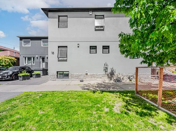 18 Cavell Ave, Toronto, ON M8V 1P2