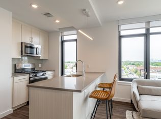 11 W 46th St #103, Bayonne, NJ 07002
