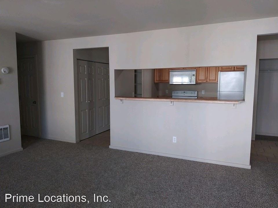1st image of 822 E Pioneer Ave APT 211
