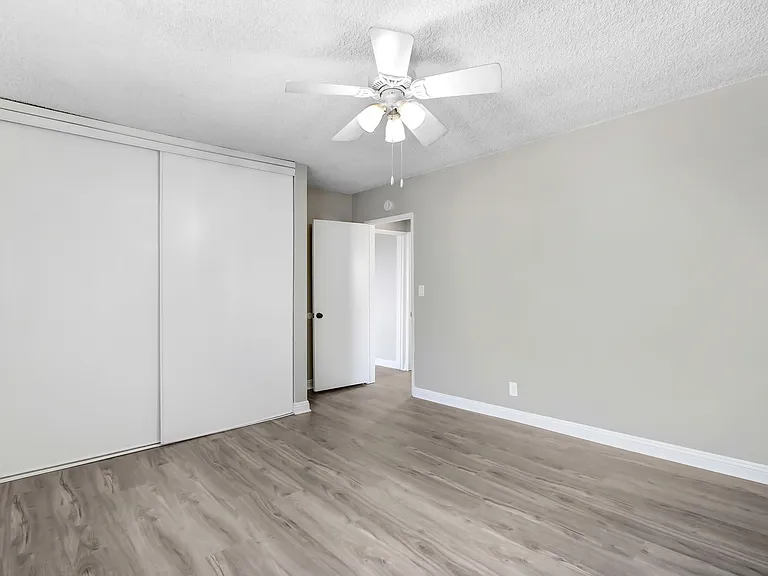 1336 W. Stoneridge Ct. — Photo 7
