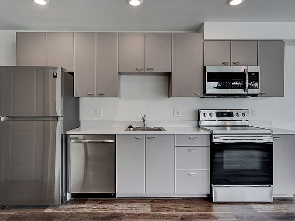 4th image of 5111 SE Woodstock Blvd #201
