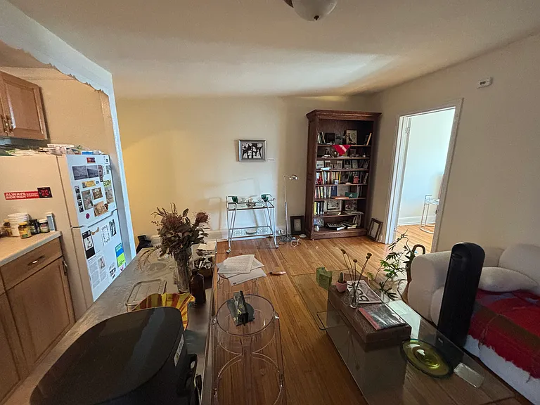 250 S 21st St #3F — Photo 2