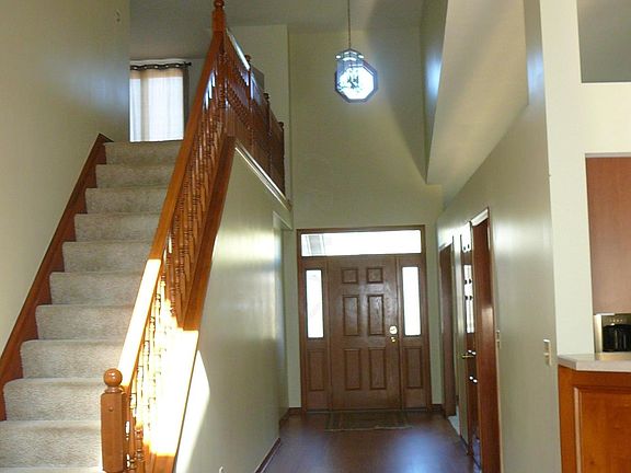 4th image of 64 Zellers Ln