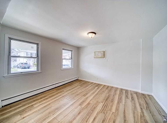 2nd image of 276 Willow Ave