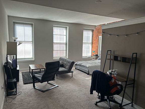 4th image of 24-30 S Bank St #307